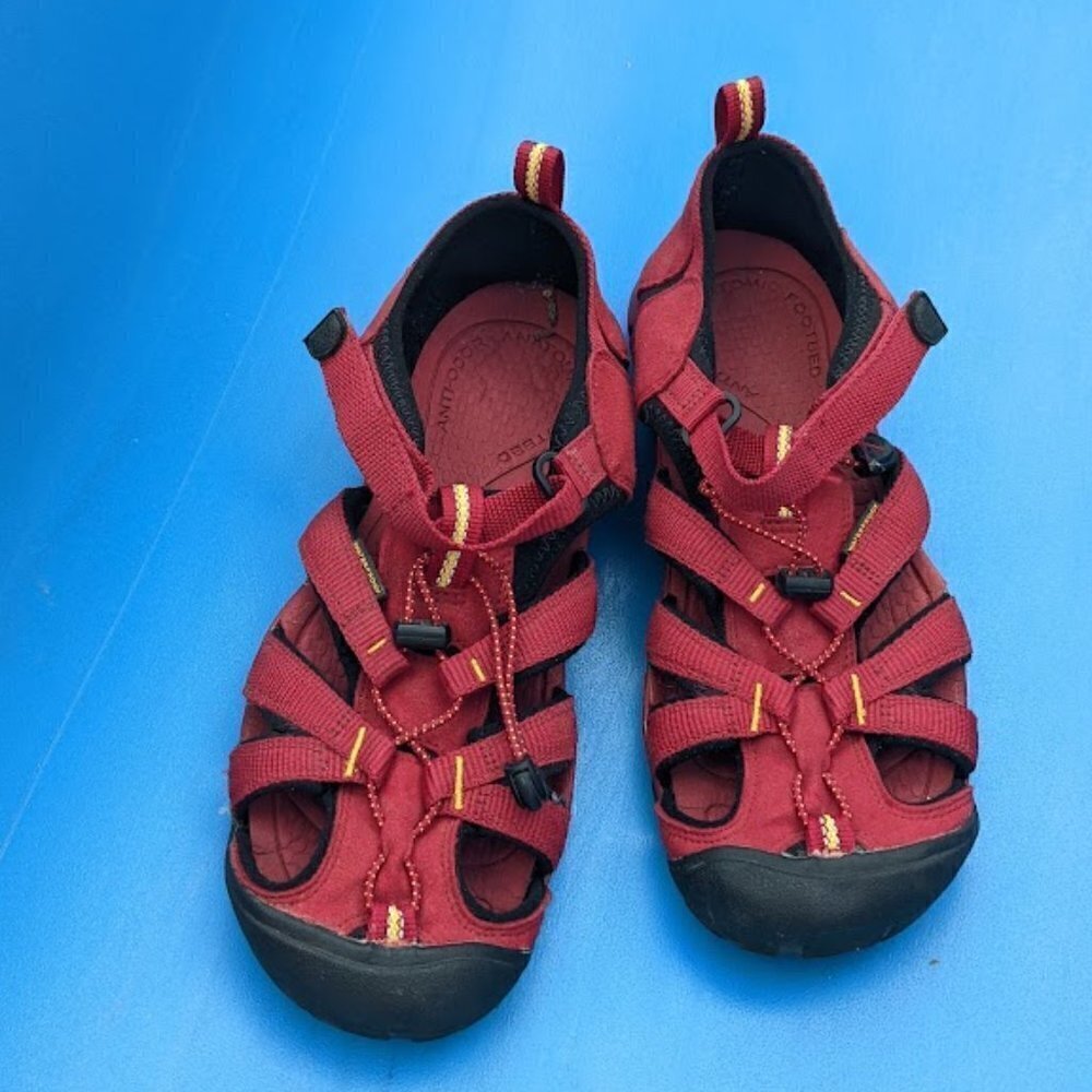 Keens Women's Sandal Hiking Water Shoes Bungee US Size 6
